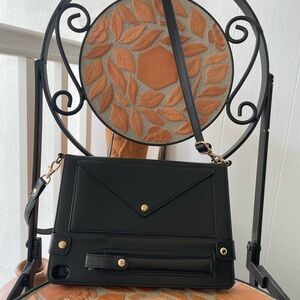 🦋nwot Black Tablet Crossbody